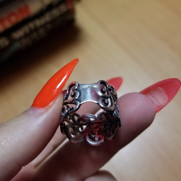 Ring - Picture 2 of 3